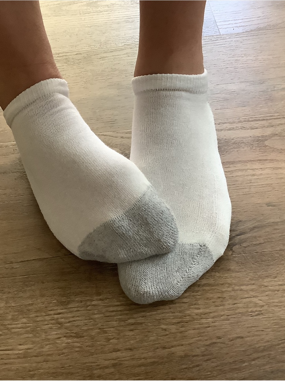 Women’s Worn Used Low-Cut Gym Ankle Socks - White with Gray Toe